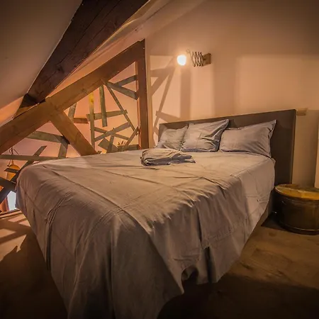 Apartment Au Dessus Du Cochon Perche Durbuy