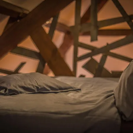 Au Dessus Du Cochon Perche 아파트 *