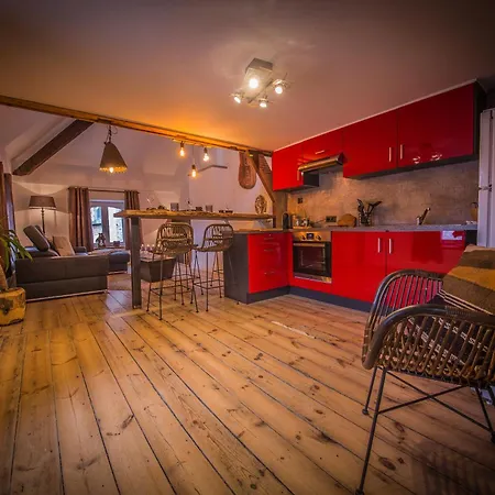 Au Dessus Du Cochon Perche 아파트